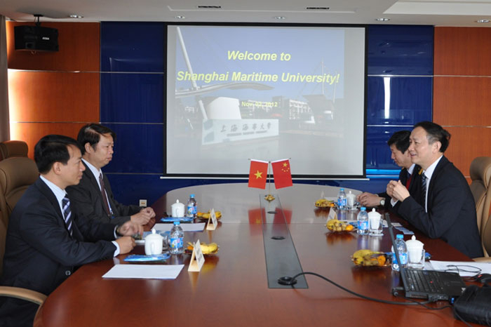 越南海事大学副校长一行来访 两校会谈